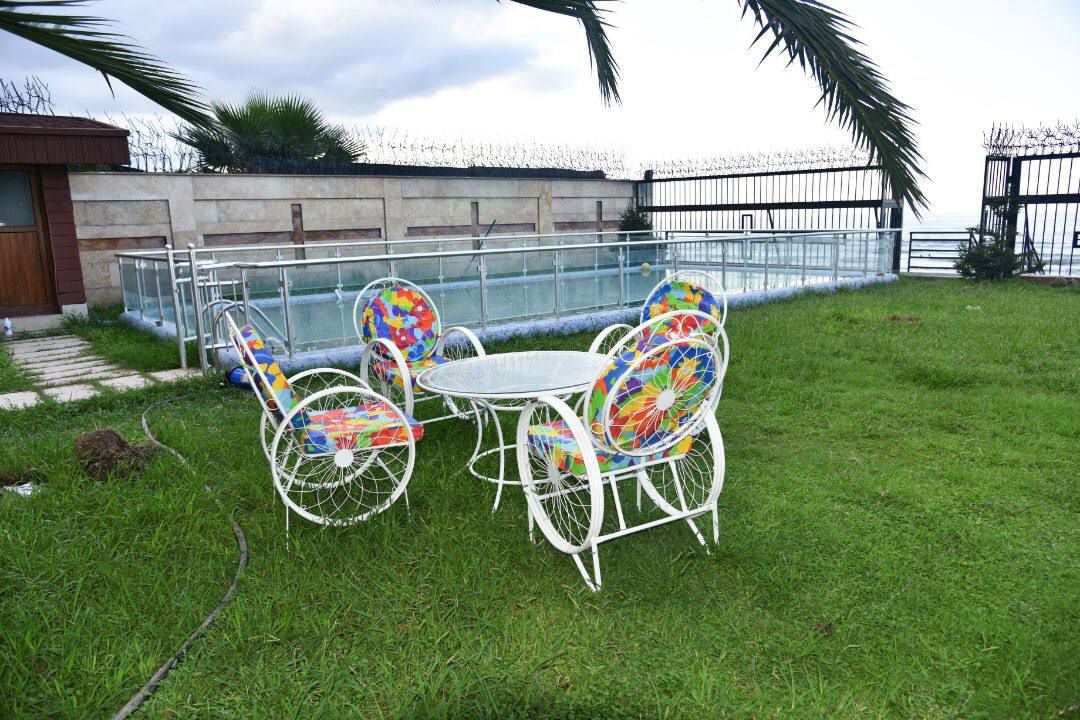 ویلا چهارخوابه ساحلی استخردار امامرود