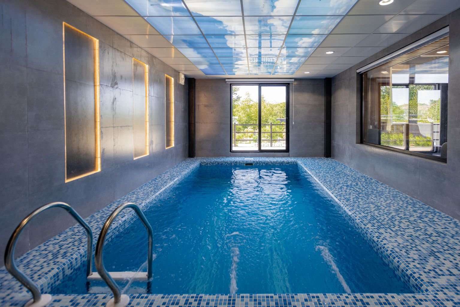 چهارخوابه استخردار آبگرم نارسیس