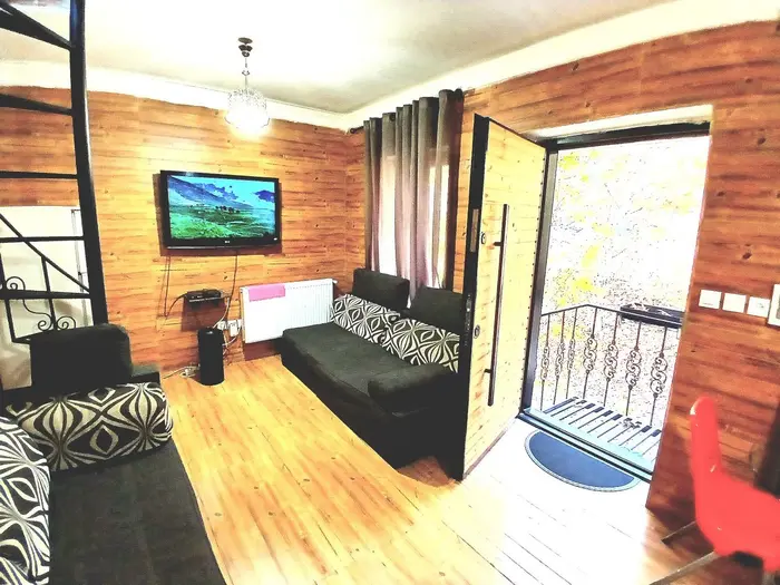 کلبه یک خوابه سویسی زنبق