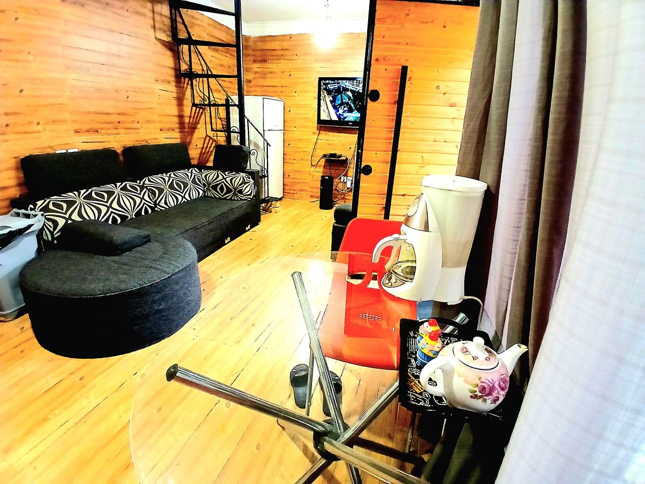 یک خوابه سویسی زنبق