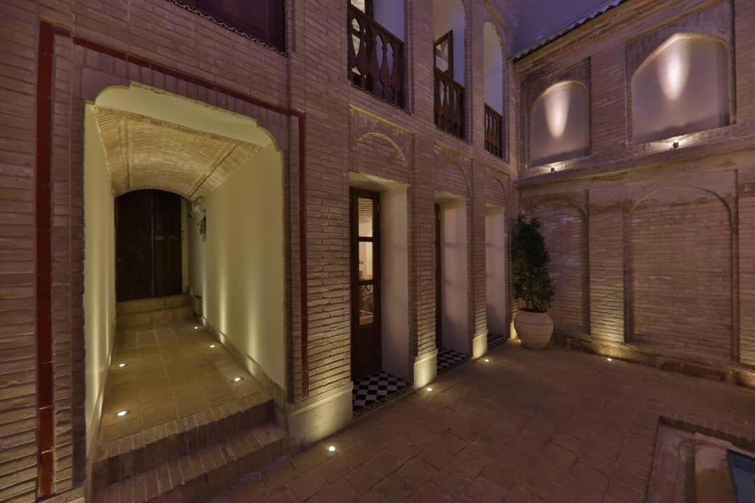 سوئیت یک خوابه راوک