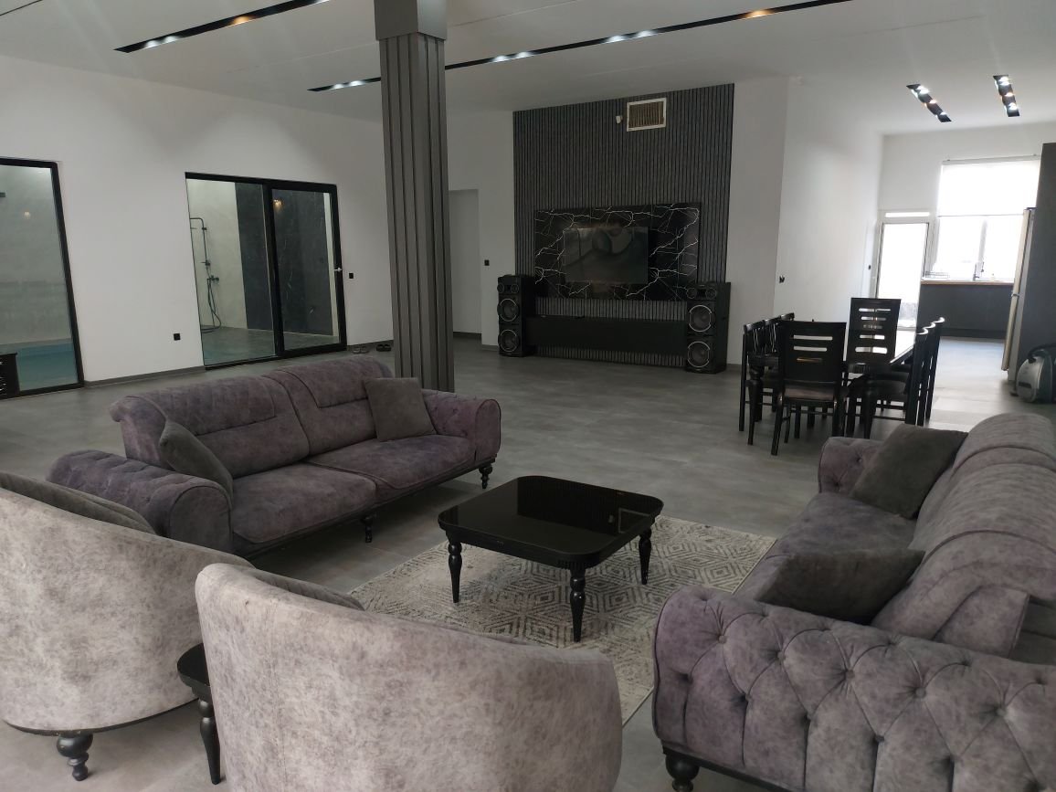 سه خوابه استخردار آبگرم رادوین