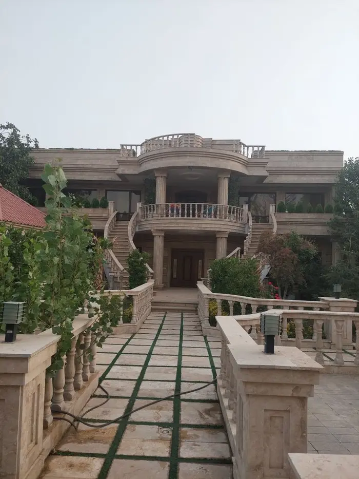 ویلا چهارخوابه استخردار عمارت امیر