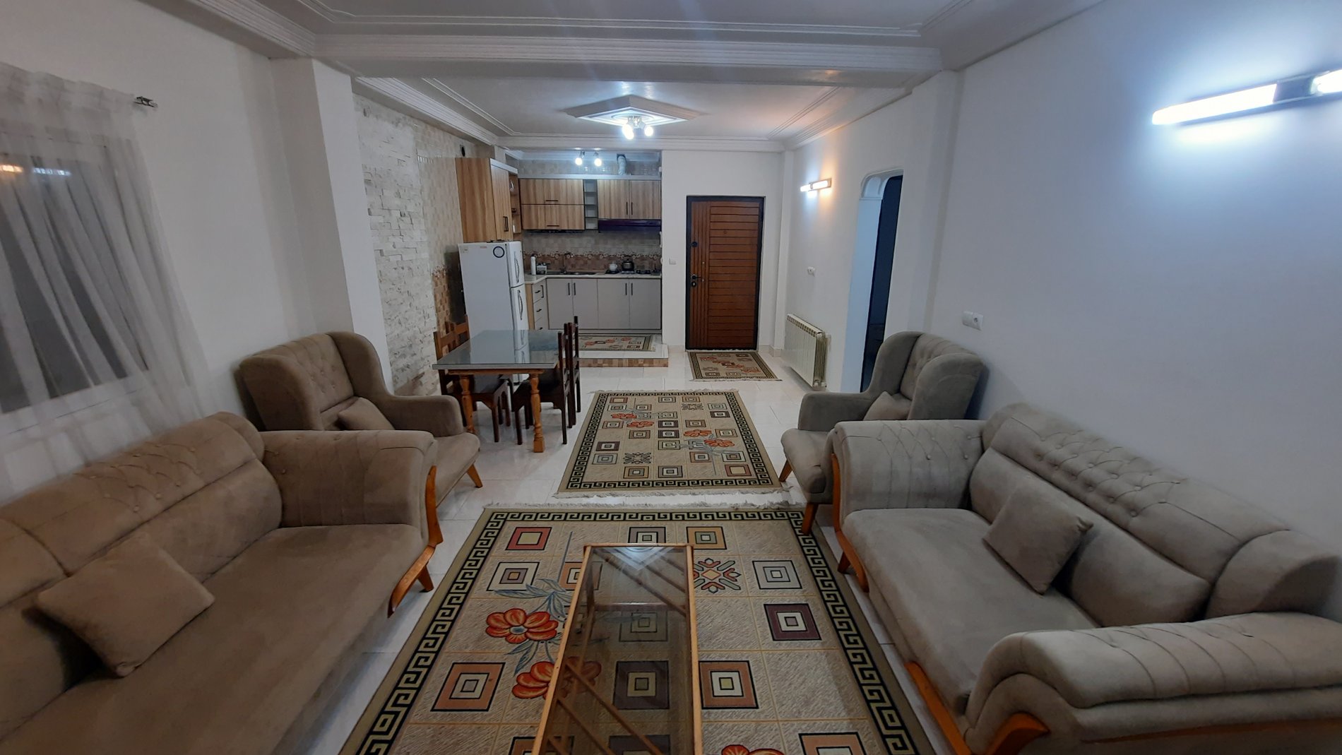 آپارتمان دوخوابه ساحلی امید 1