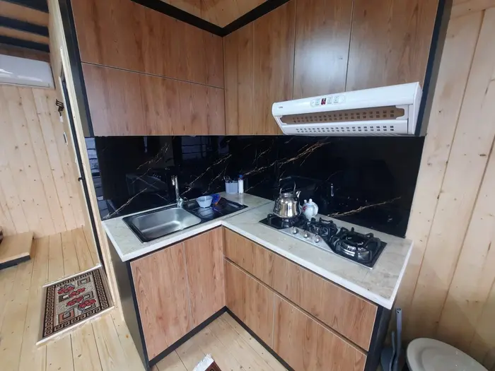 کلبه یک خوابه ساحلی چوبی الی