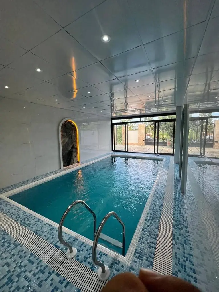 ویلا سه خوابه استخردار آبگرم گلشن 11