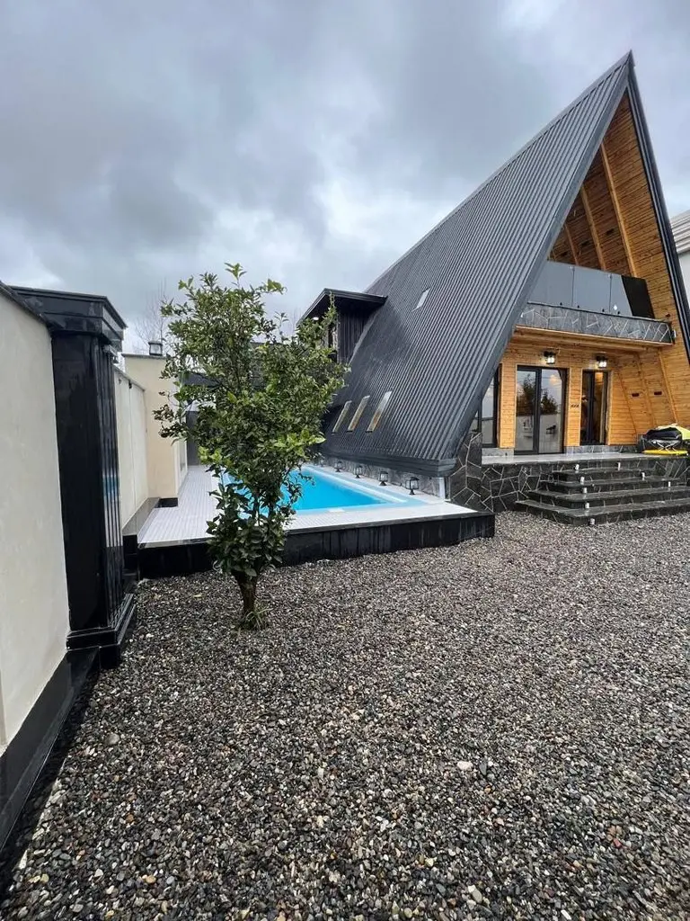 کلبه دوخوابه استخردار آبگرم میران 1