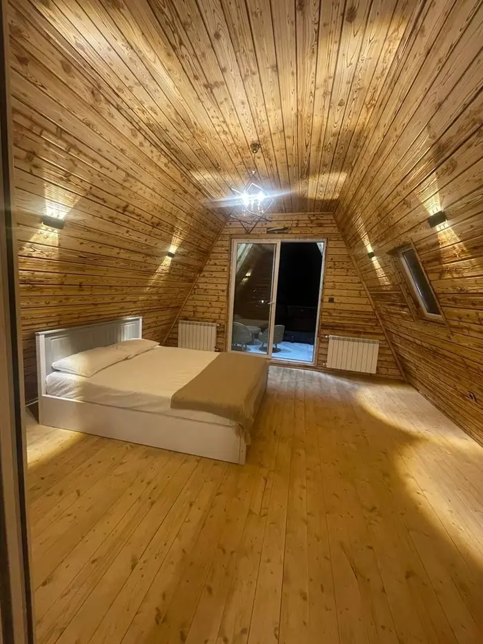 کلبه دوخوابه استخردار آبگرم میران 1