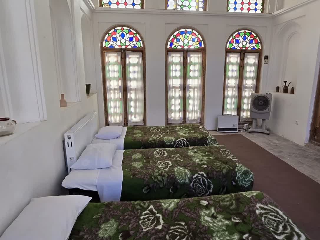 سوئیت خانه سه نیک -واحد کسرا بدون سرویس و حمام اختصاصی