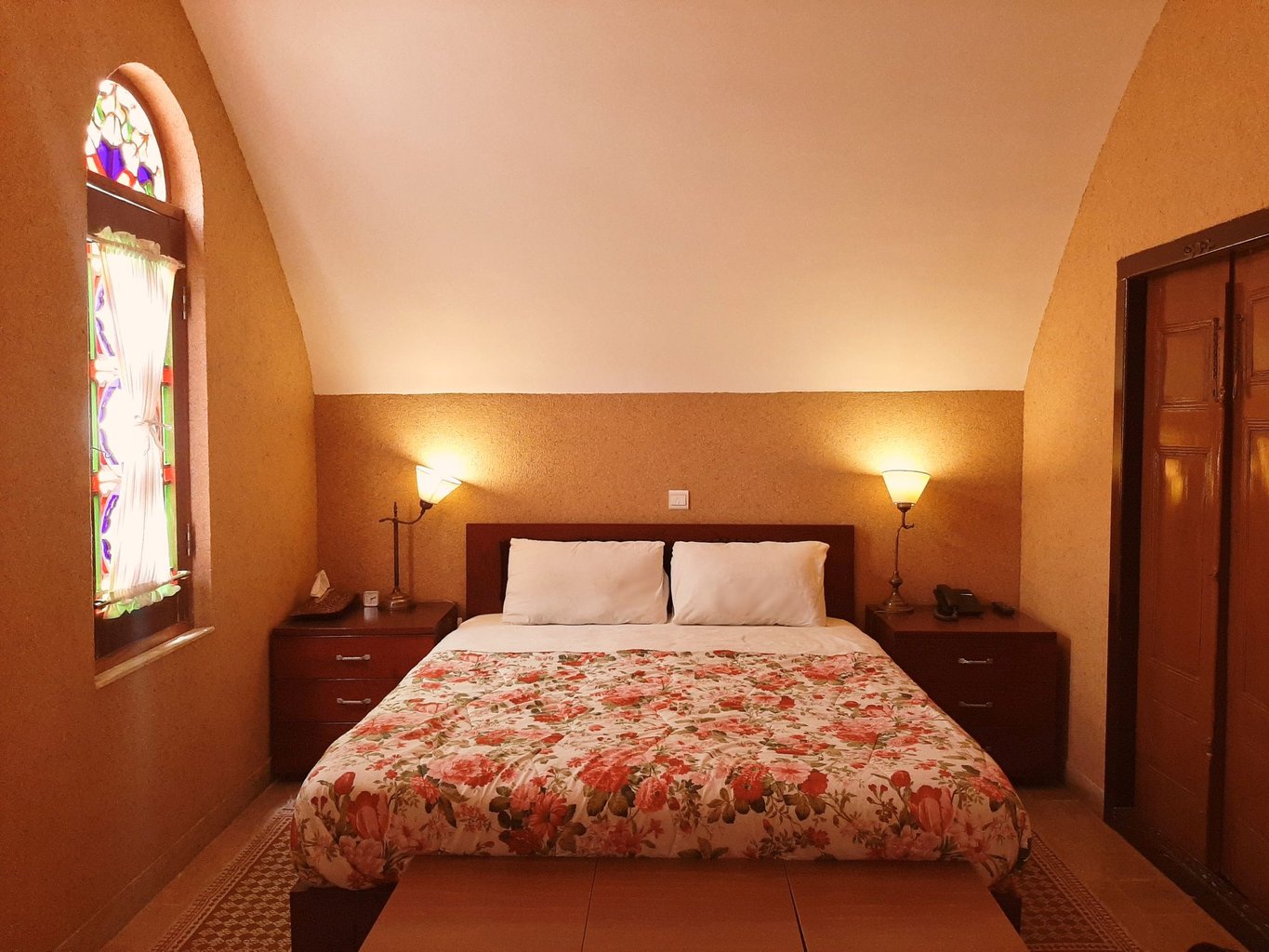 بومگردی خانه سه نیک - واحد آریوبزرن