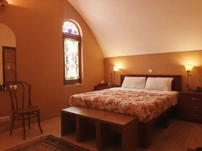 بوم گردی خانه سه نیک - واحد آریوبزرن - فضای داخل اتاق