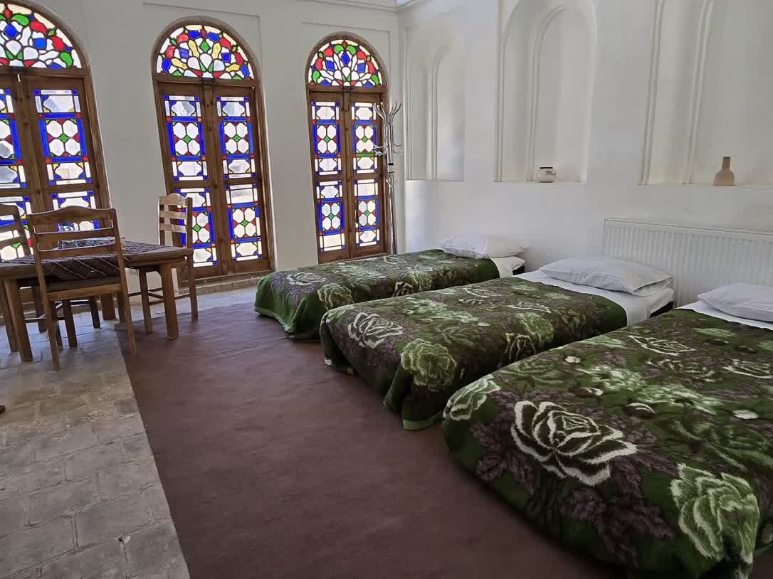 سوئیت خانه سه نیک -واحد کسرا بدون سرویس و حمام اختصاصی