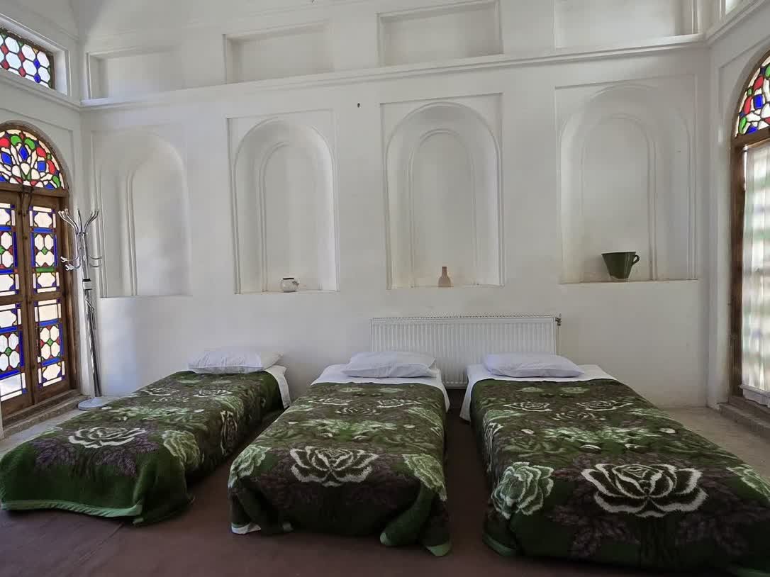 سوئیت خانه سه نیک -واحد کسرا بدون سرویس و حمام اختصاصی