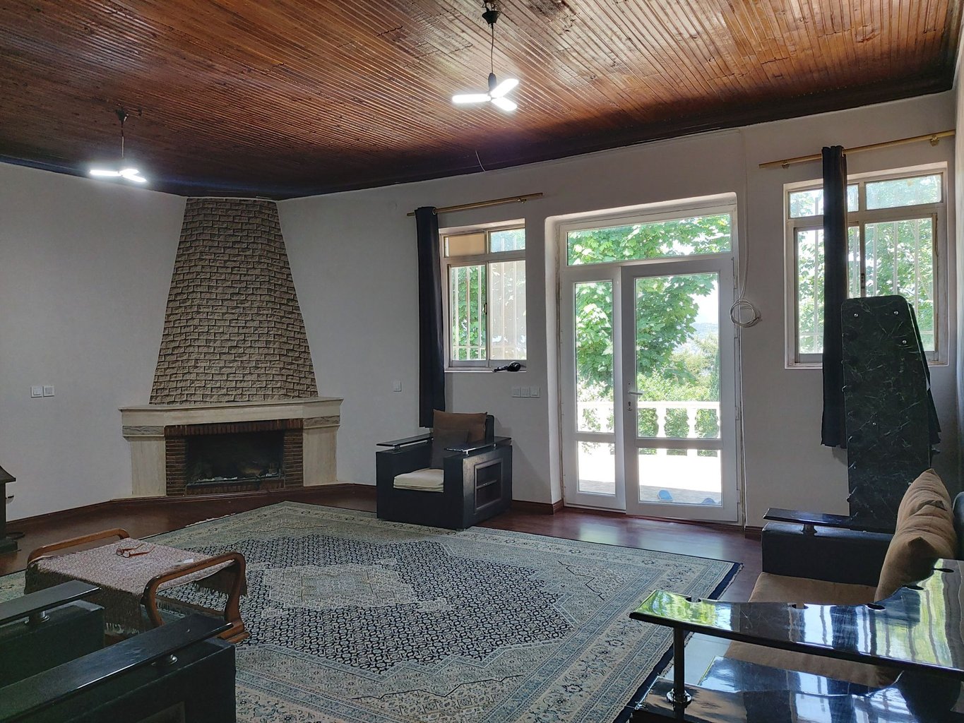 ویلا دوخوابه جنگلی آمارد