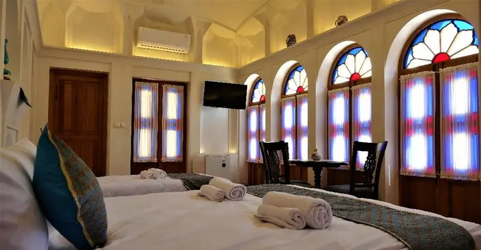 اقامتگاه سنتی سرای صباغیان - واحد گلابتون پنج دری 206