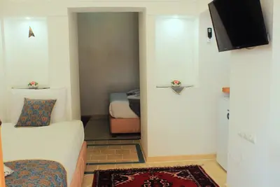 اقامتگاه سنتی سرای صباغیان - واحد یاقوت 103