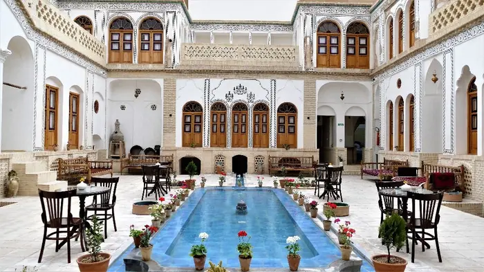 اقامتگاه سنتی سرای صباغیان - واحد گوهر سه دری