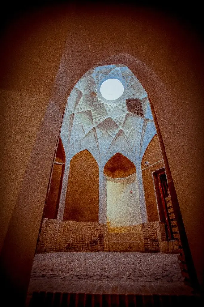 اقامتگاه سنتی سرای صباغیان - واحد یاقوت 103