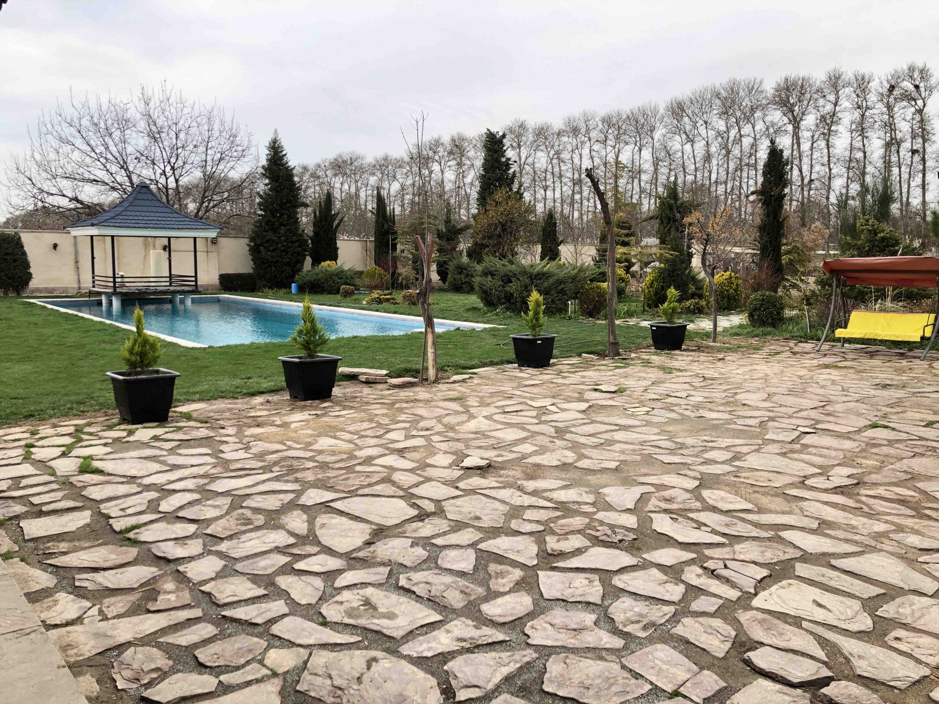 یک خوابه استخردار آبگرم پدری