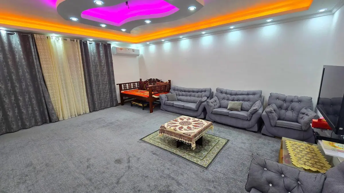 آپارتمان سه خوابه زارعی ۱۱