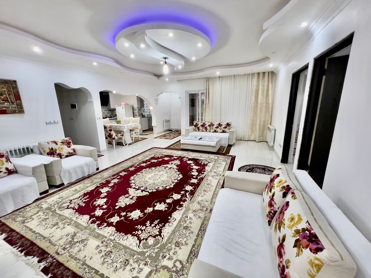 ویلا سه خوابه استخردار آبگرم بالاشیرود