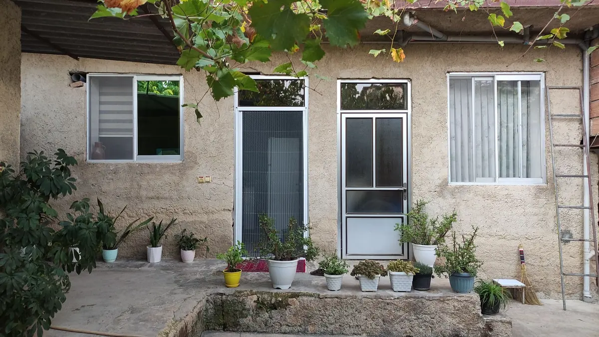 ویلا یک خوابه روستایی صاحب 6 - بالکن رو به حیاط