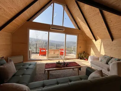 کلبه یک خوابه سوئیسی عمو سعید