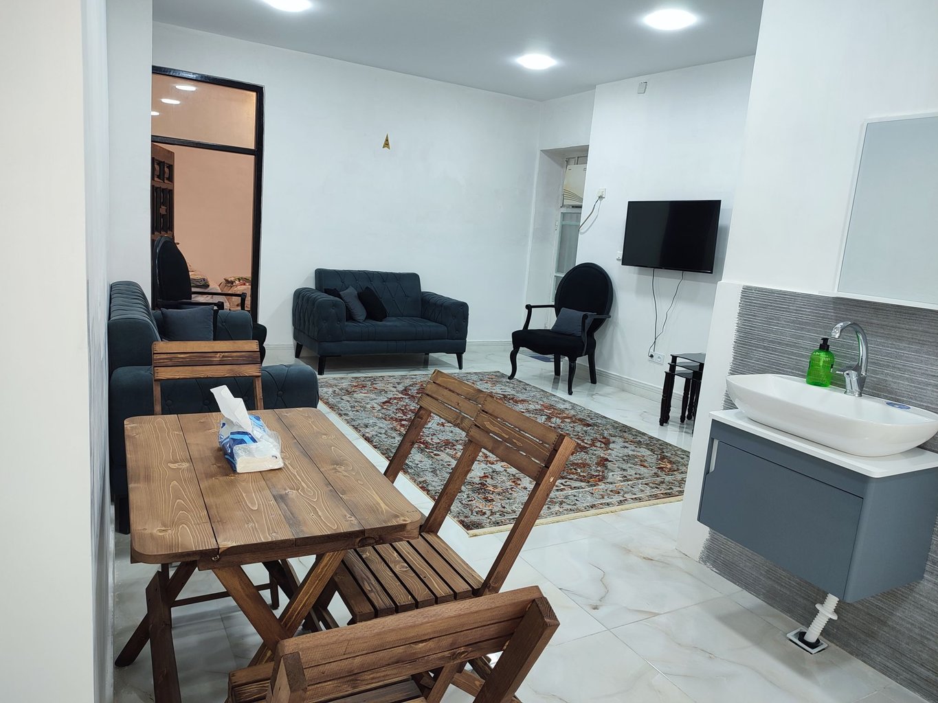 آپارتمان یک خوابه ساحلی صدف چابهار