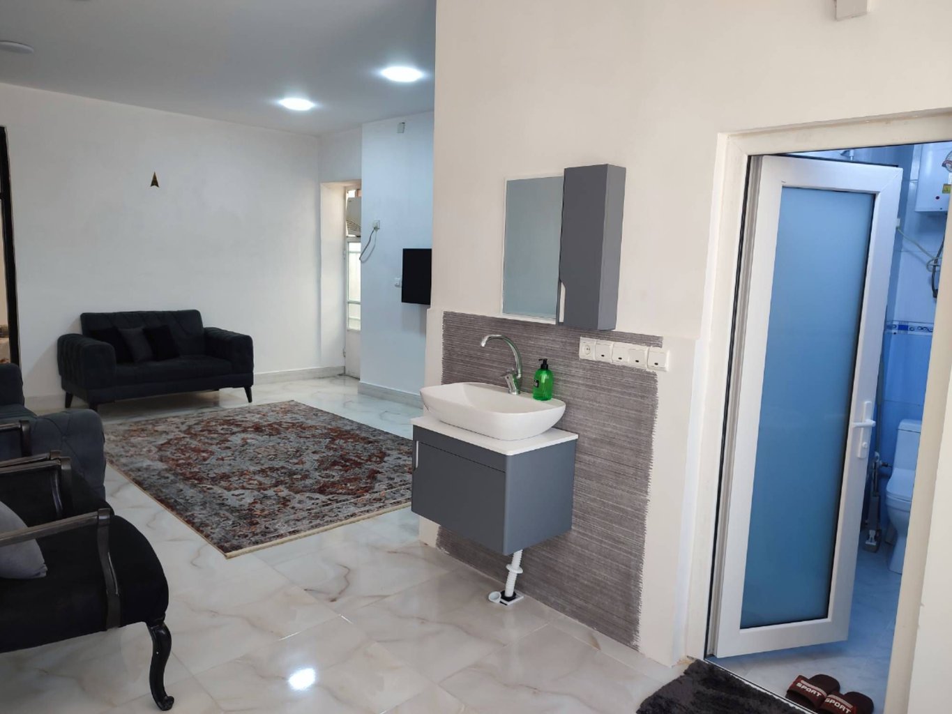 آپارتمان یک خوابه ساحلی صدف چابهار