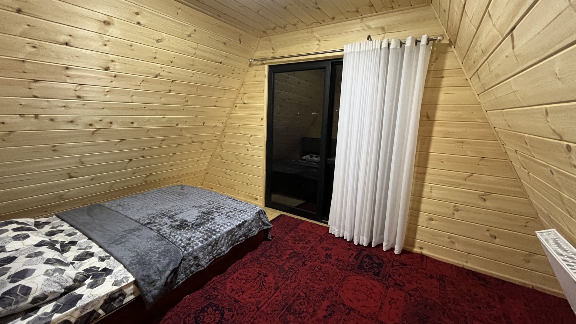 کلبه کلبه چوبی آیریک گیسوم