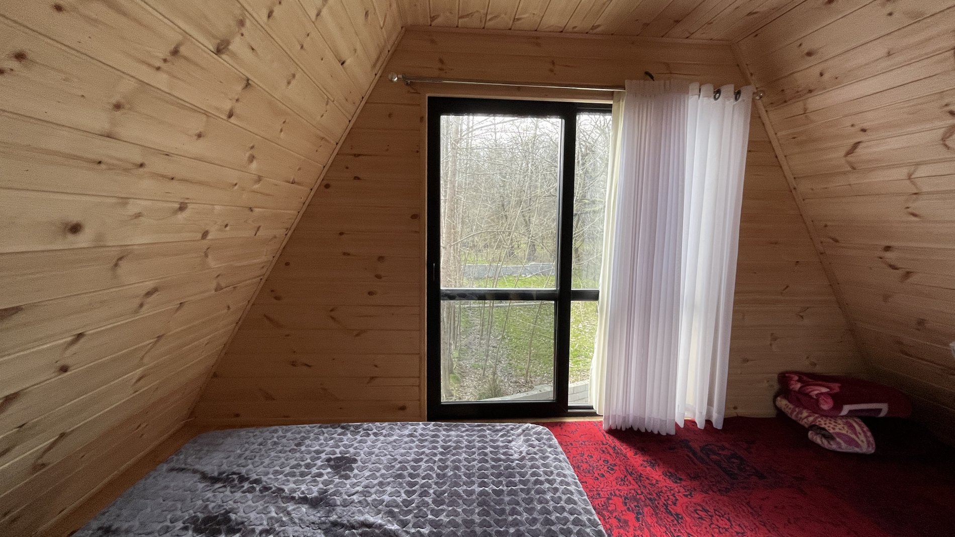 کلبه کلبه چوبی آیریک گیسوم