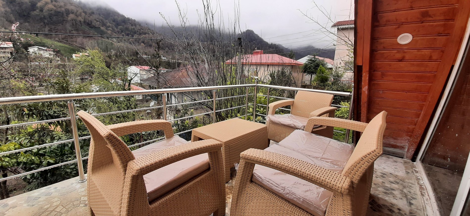 یک خوابه سوئیسی قلعه رودخان