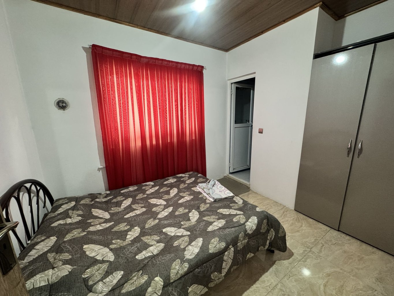 آپارتمان دوخوابه ساحلی کیا واحد 1