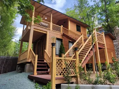 کلبه یک خوابه چوبی نوران 2