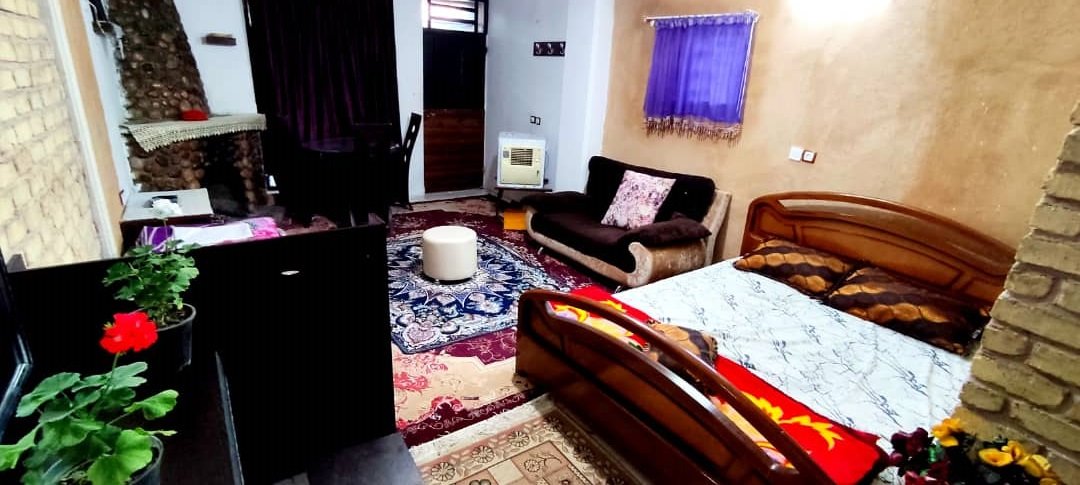 بومگردی قلات - واحد چم چنار