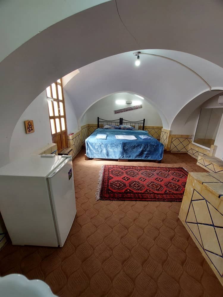 اقامتگاه سنتی صادقی - واحد درب یلان