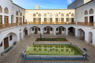 اقامتگاه سنتی خانه ادیب - واحد دابل ۱