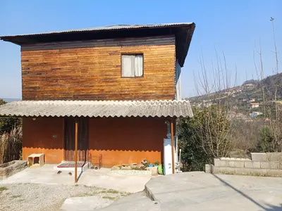 کلبه دوخوابه چوبی امیر