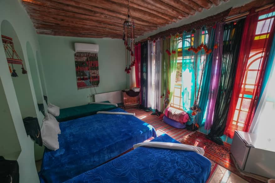 بومگردی هفت رنگ - واحد چهار تخته