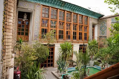 اقامتگاه سنتی طاها - واحد باباکوهی 104