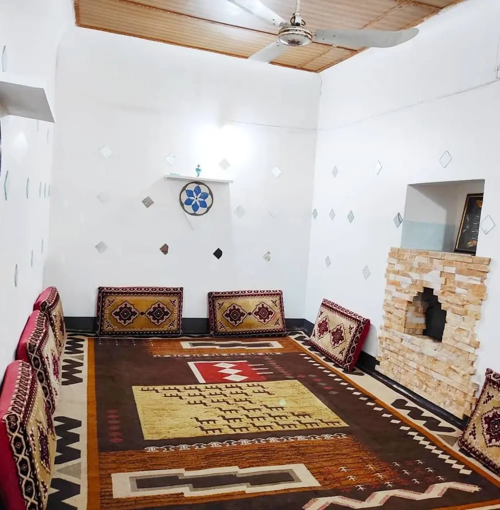 بوم گردی لیمر بوالخیر - واحد سَمبوک - لیمر بوالخیر - واحد سَمبوک