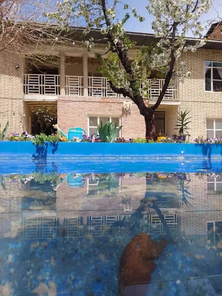 بوم گردی خانه گردو - واحد ابروباد