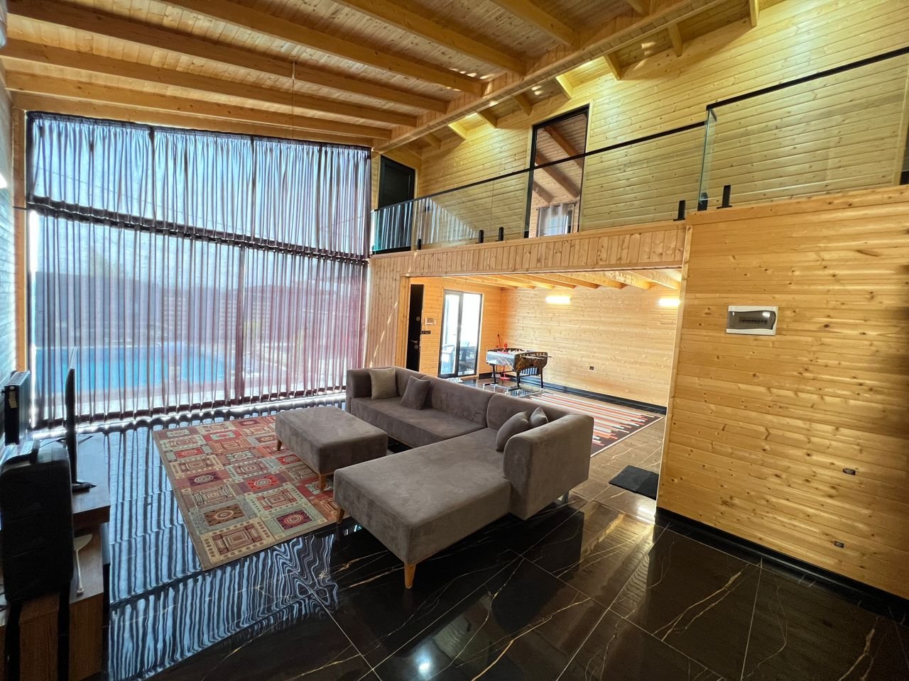 دوخوابه چوبی استخردار آبگرم لیانا