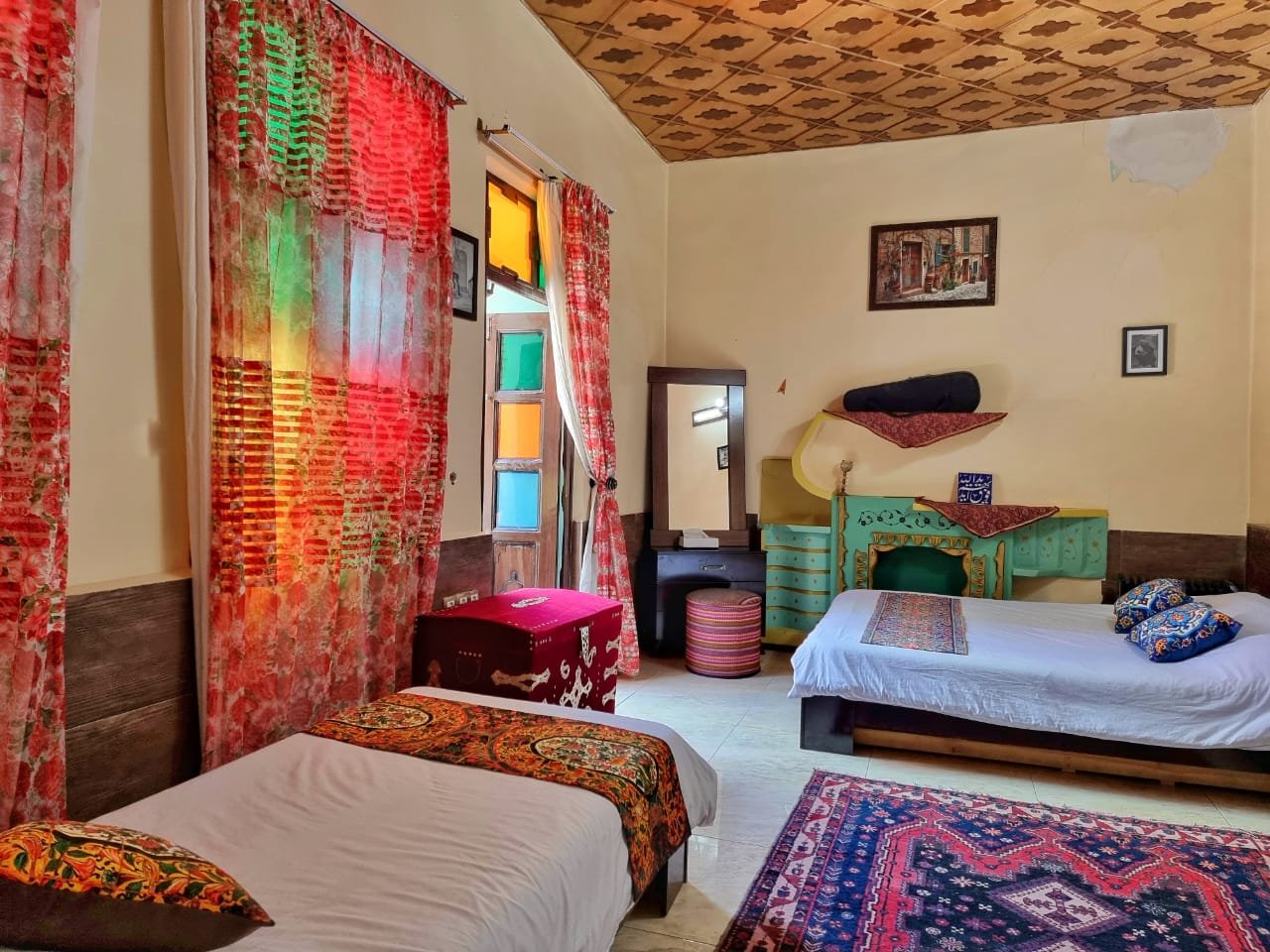 اقامتگاه سنتی سهراب - واحد اخوان