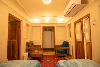 اقامتگاه سنتی احسان  واحد دوتخته خاتون نشین ۱۰۴