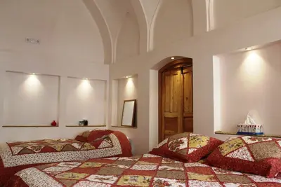 اقامتگاه سنتی سرای امیر - واحد پنج دری