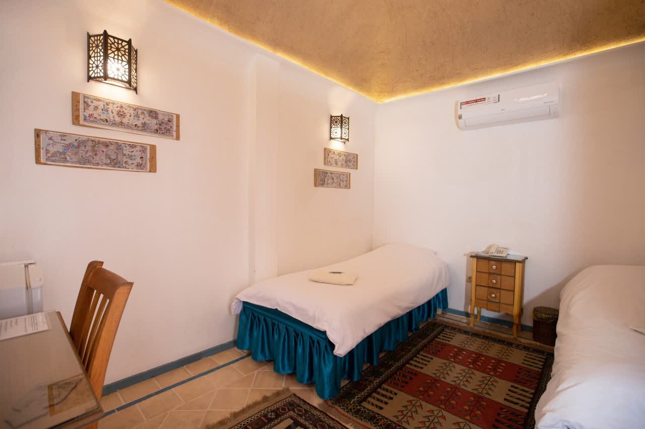 اقامتگاه سنتی بابا افضل - واحد 207