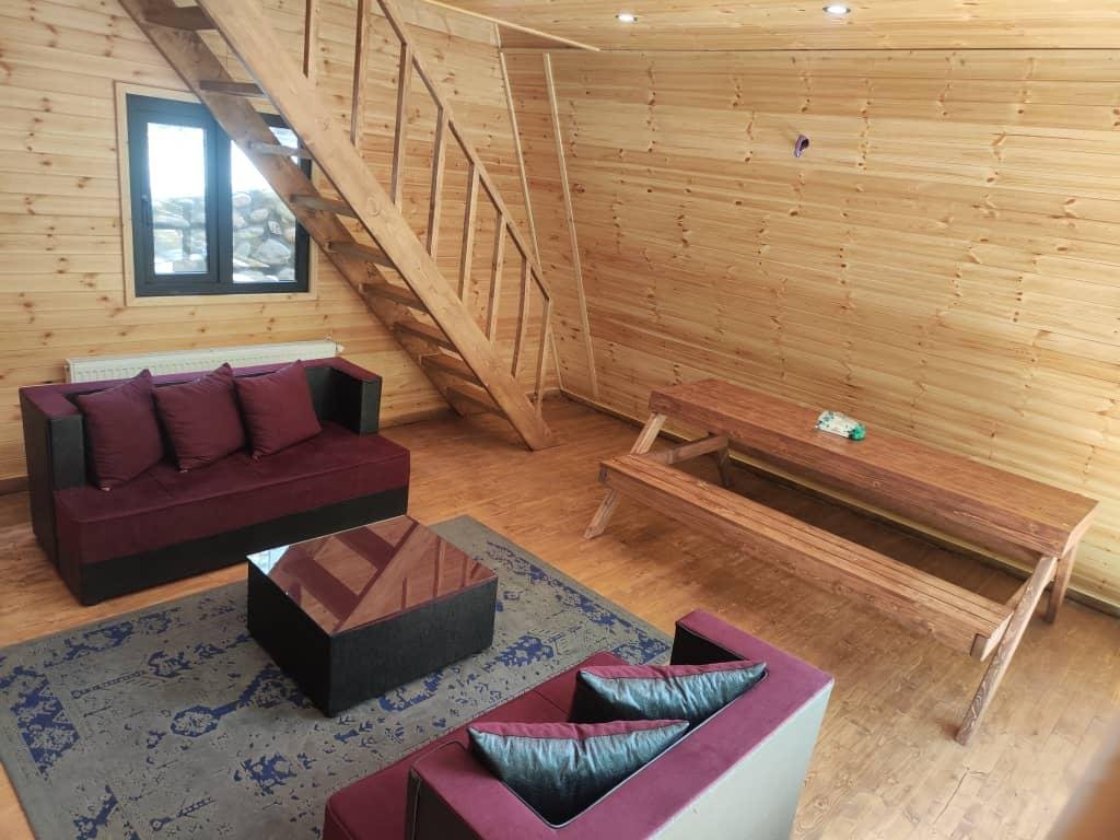 دوخوابه عمارت چوبی دکتر