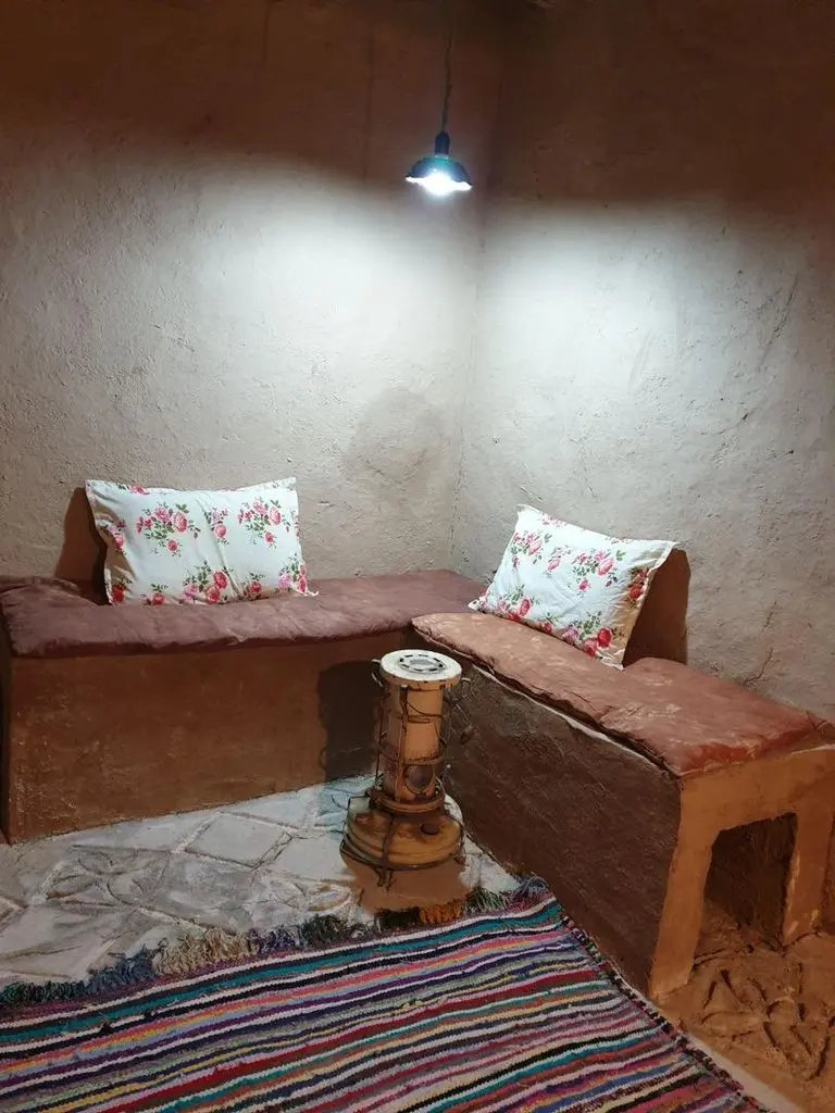 بوم گردی قلعه تاریخی کریم خان - واحد وصال ۸