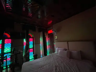 اقامتگاه سنتی نیایش - واحد سه تخته 401